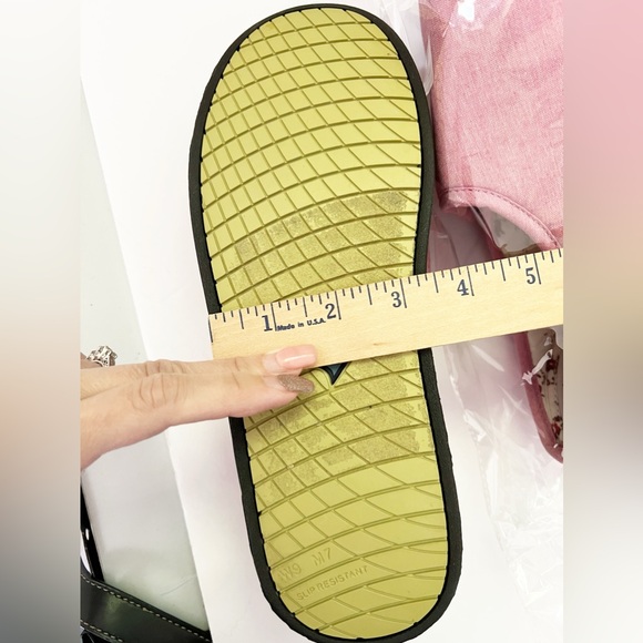 Like New Silvert’s Adaptive Open Toe Diabetic Shoes Pink Floral Slip On Size 9 - Picture 13 of 14